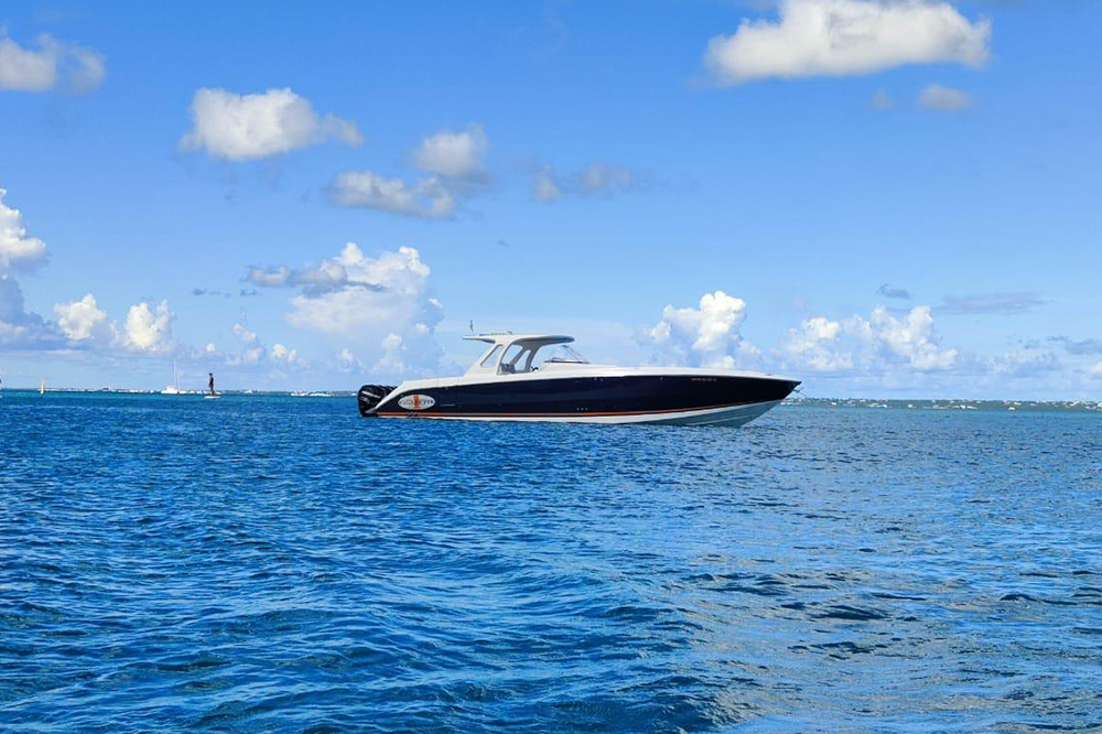 The CIGARETTE HUNTRESS 42 is an elegantly designed yacht, with clean lines.